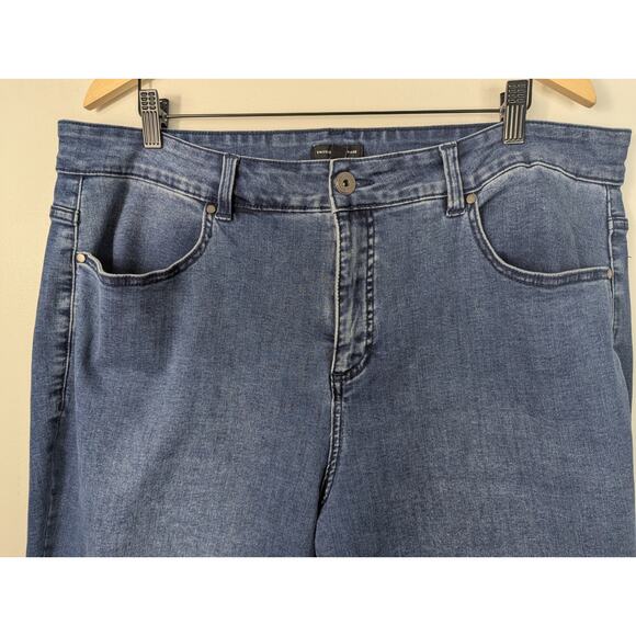 Universal Standard High Rise Raw Hem Wide Leg Jean (Altered) - Picture 3 of 7